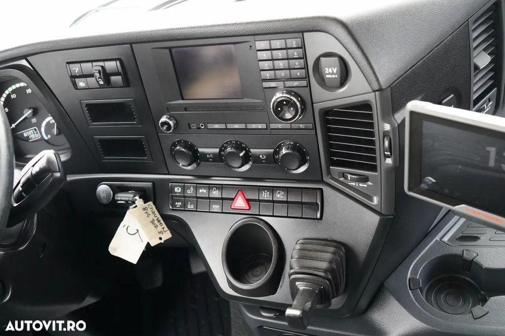 Mercedes-Benz AROCS 3240 / 8x4 / LIVRARE - 7 M / + HDS HIAB X-HIPRO 302 / MAX 9.200 KG / 21 M REACH / TRIDEM / PILOT / ROTATOR / FURCĂ / PUNTE RIDICATĂ / EURO 6 - 31