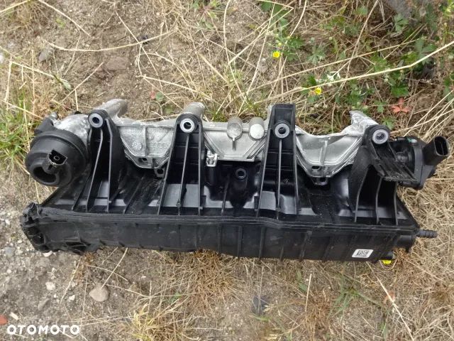 Kolektor ssący Audi 4.0TFSI 079133110 - 1