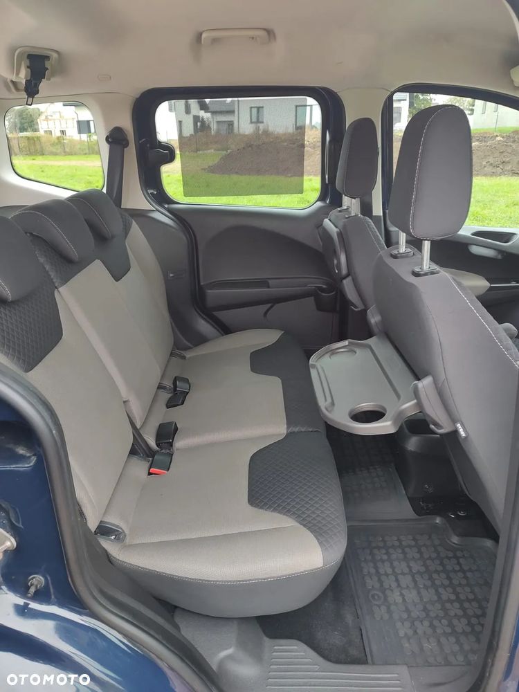 Ford Tourneo Courier - 9