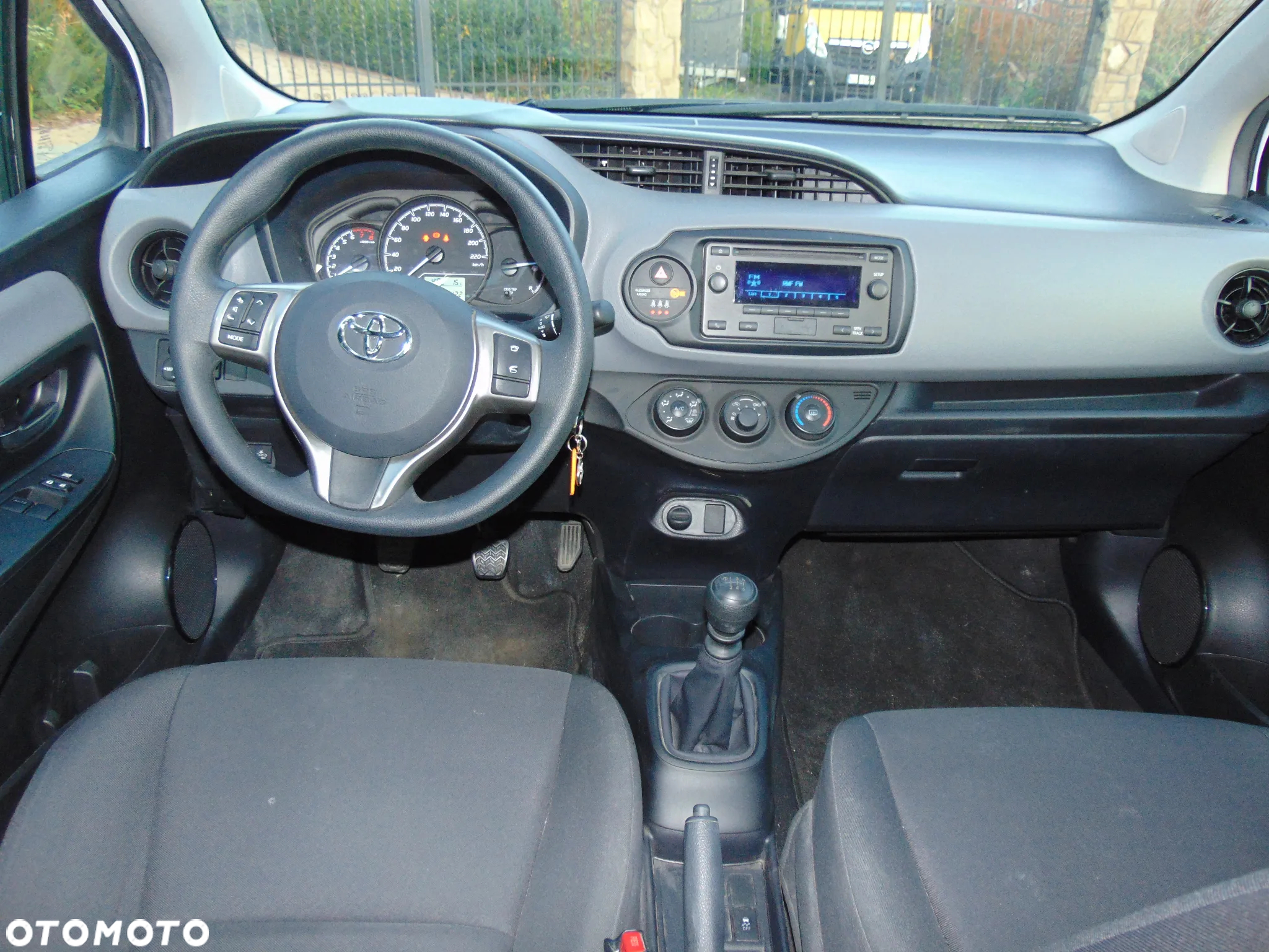 Toyota Yaris 1.5 Premium - 8