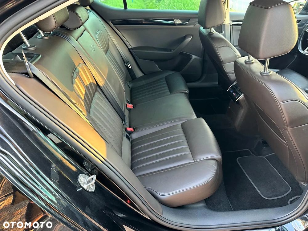 Skoda Superb 2.0 TDI DSG L&K - 16