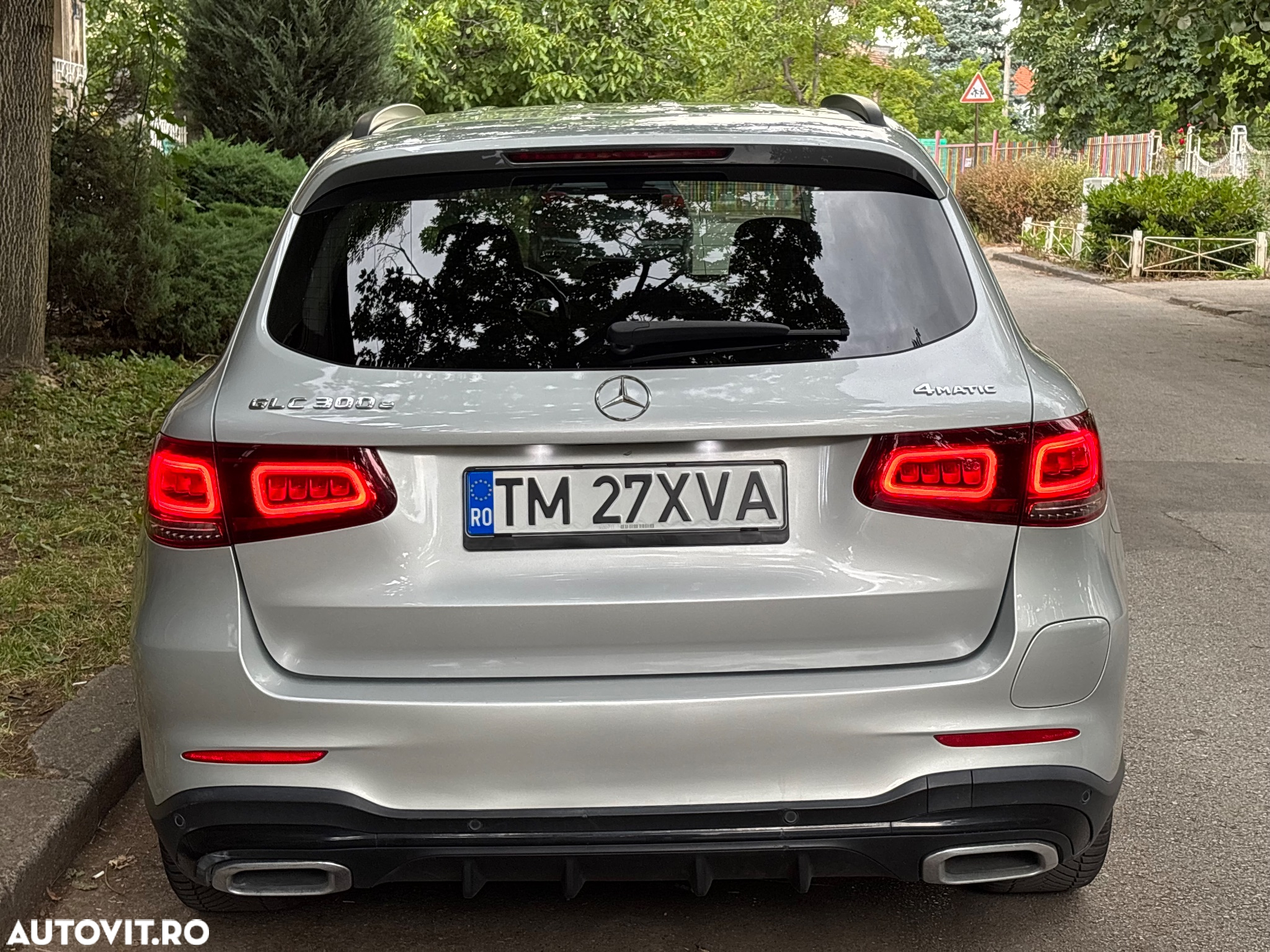Mercedes-Benz GLC 300 e 4MATIC - 22
