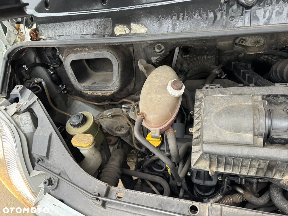 Nissan Interstar - 17