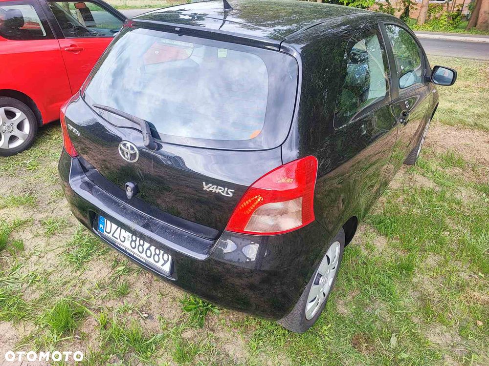 Toyota Yaris 1.3 Sol - 5
