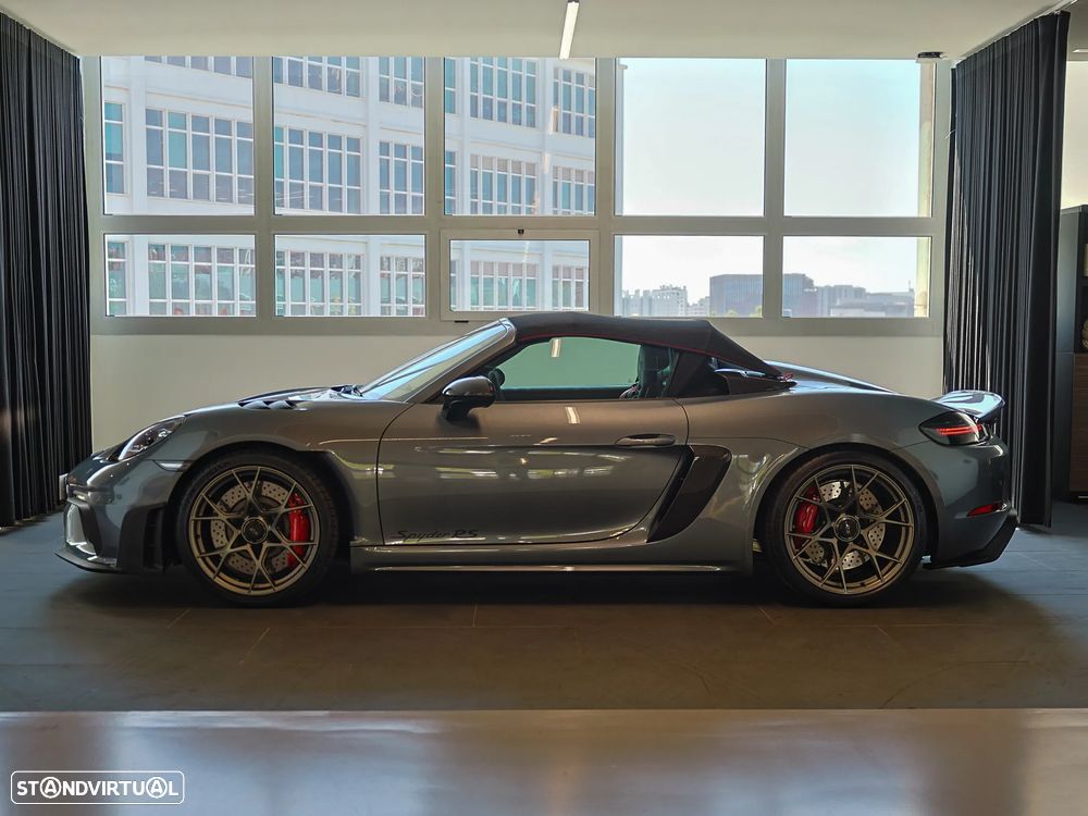 Porsche 718 Spyder - 4