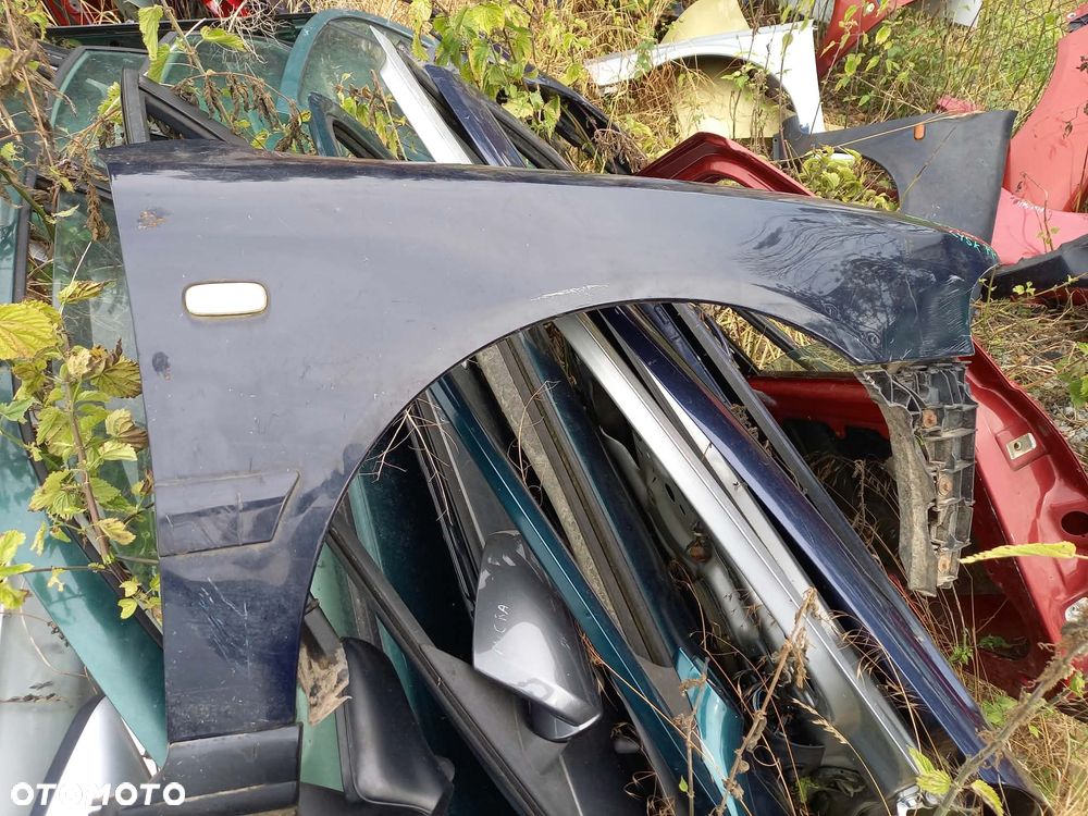 części AUDI A4 B5 lift 1997r. BŁOTNIK przód prawy lewy LY5K - 4