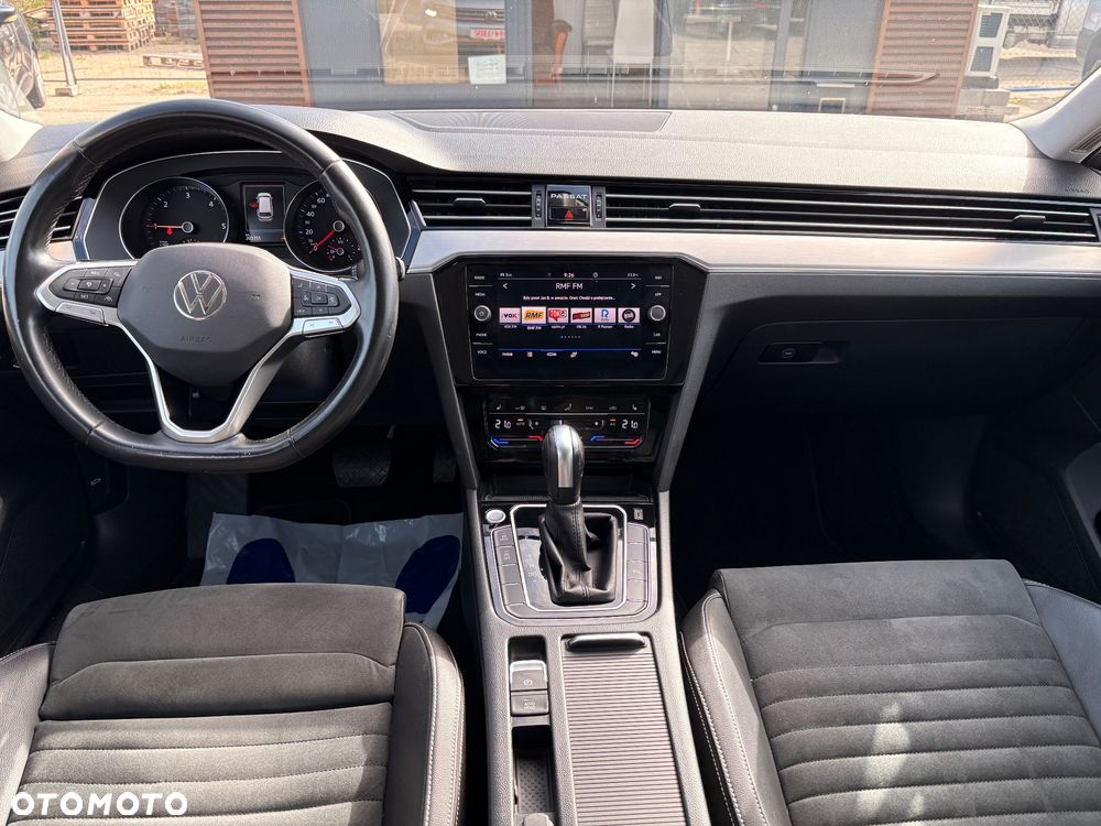 Volkswagen Passat 2.0 TDI EVO Elegance DSG - 21