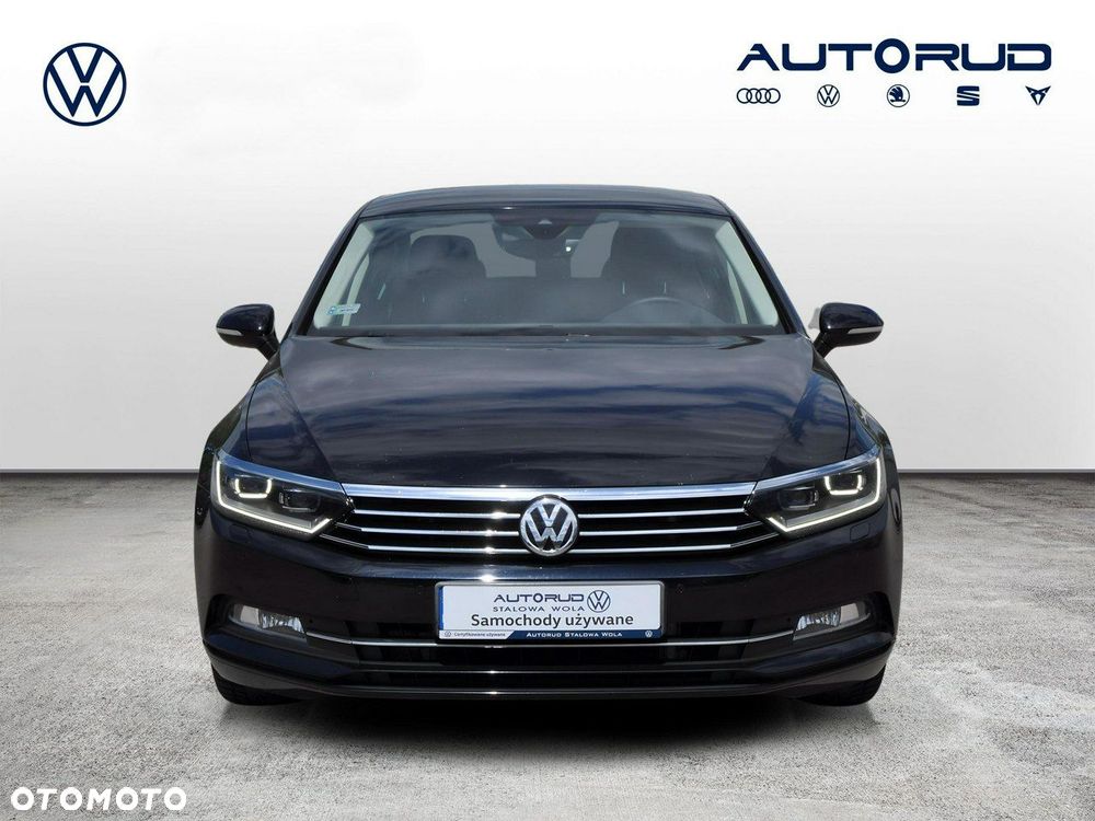 Volkswagen Passat - 8