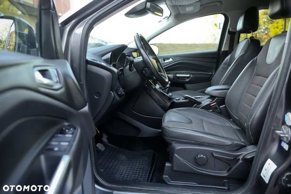 Ford Kuga 2.0 TDCi 4x4 Titanium - 19