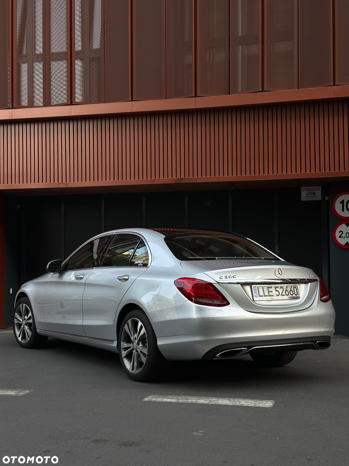 Mercedes-Benz Klasa C 300 7G-TRONIC - 2