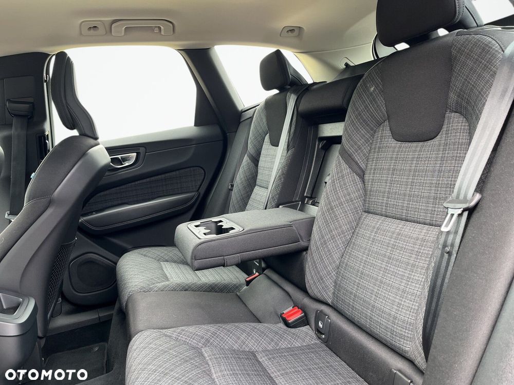 Volvo XC 60 B4 D Core - 15