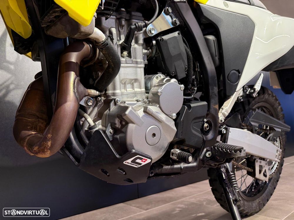 Suzuki DR - 9