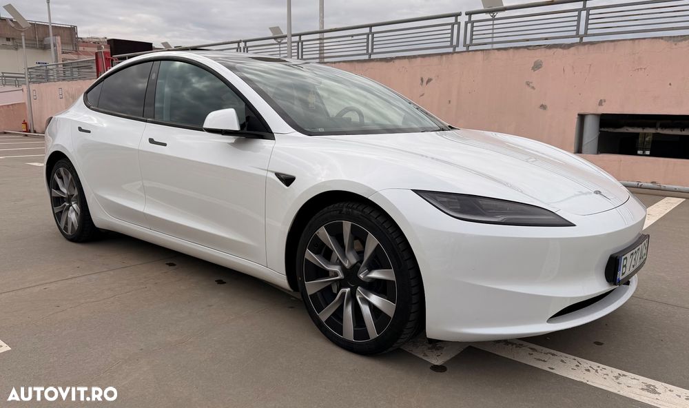 Tesla Model 3 Long Range AWD Premium - 2