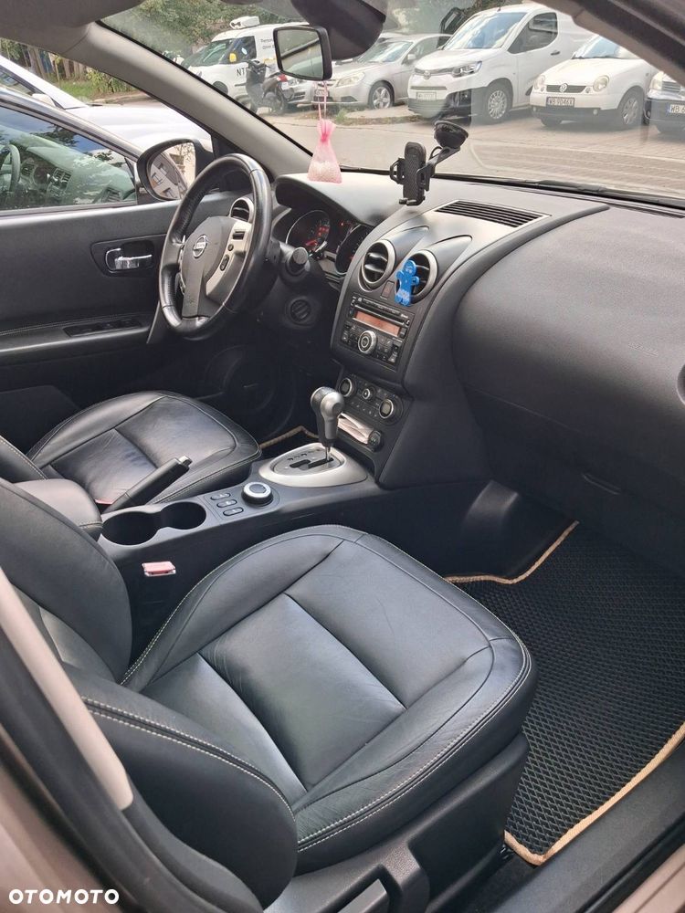 Nissan Qashqai+2 - 14