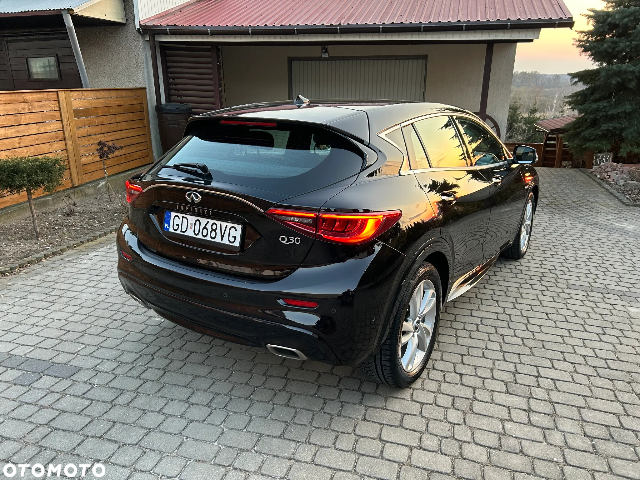 Infiniti Q30 2.2d 7DCT - 5