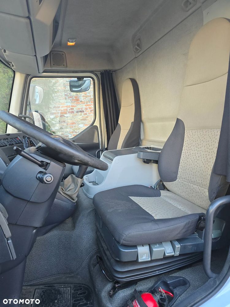 Renault Midlum 240 DXI - 11