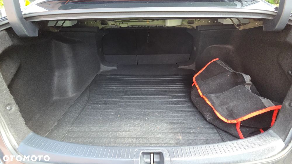 Toyota Corolla 1.6 Comfort - 33