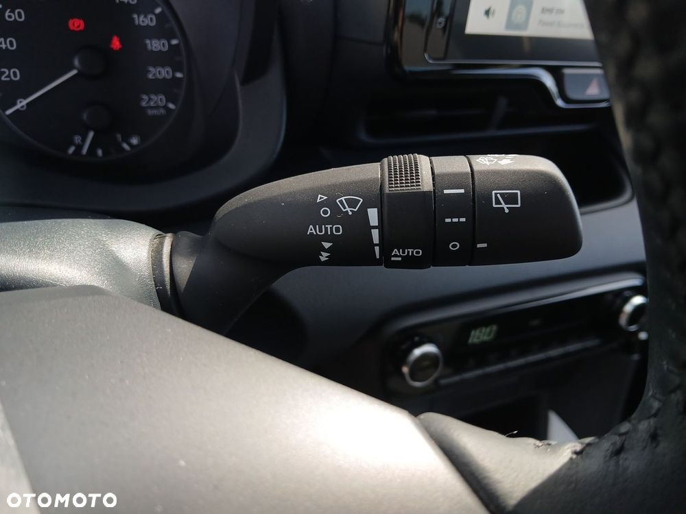 Toyota Yaris - 31