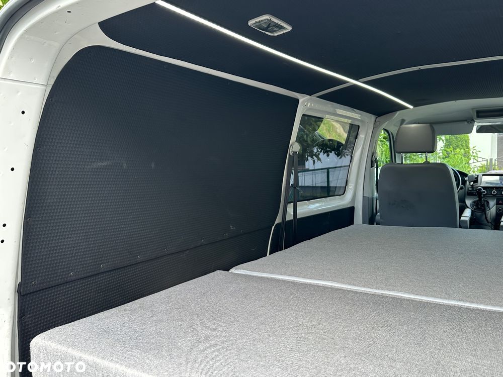 Volkswagen Transporter - 26
