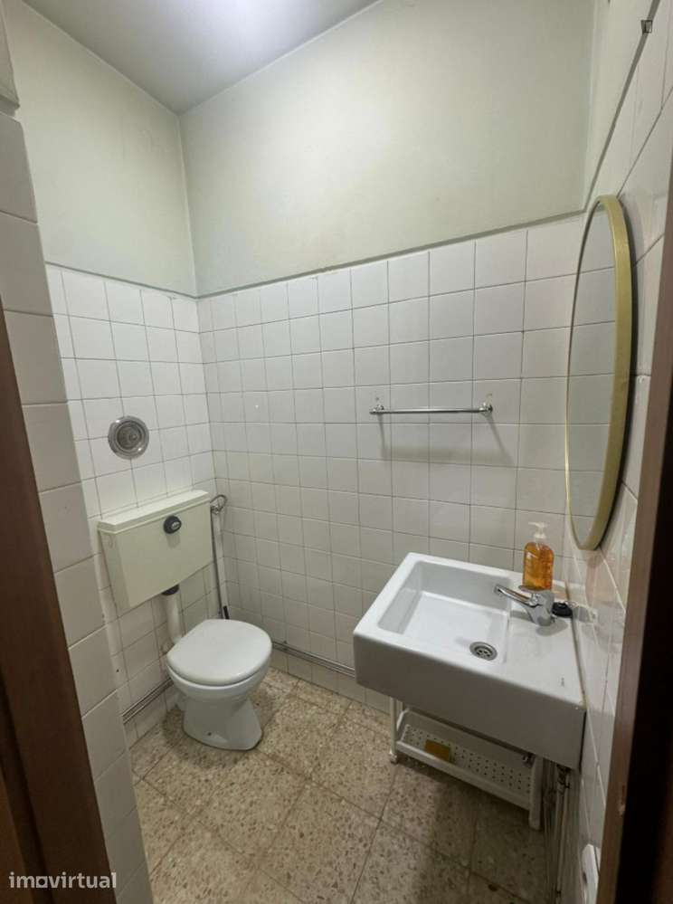 Quarto - localizado em Ramalde Porto - Grande imagem: 5/11