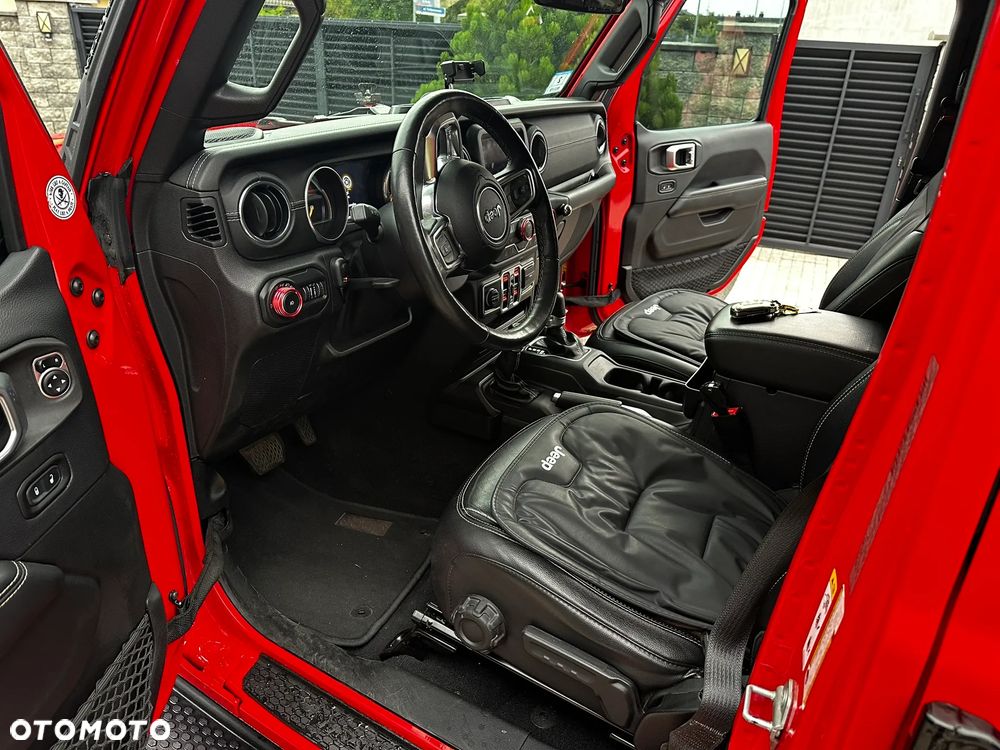Jeep Wrangler 3.6 Unlim Sahara - 18