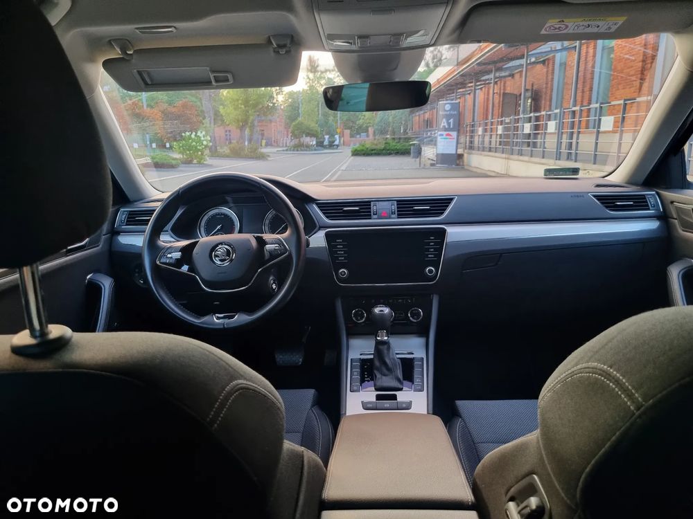 Skoda Superb 2.0 TDI SCR Style DSG - 19