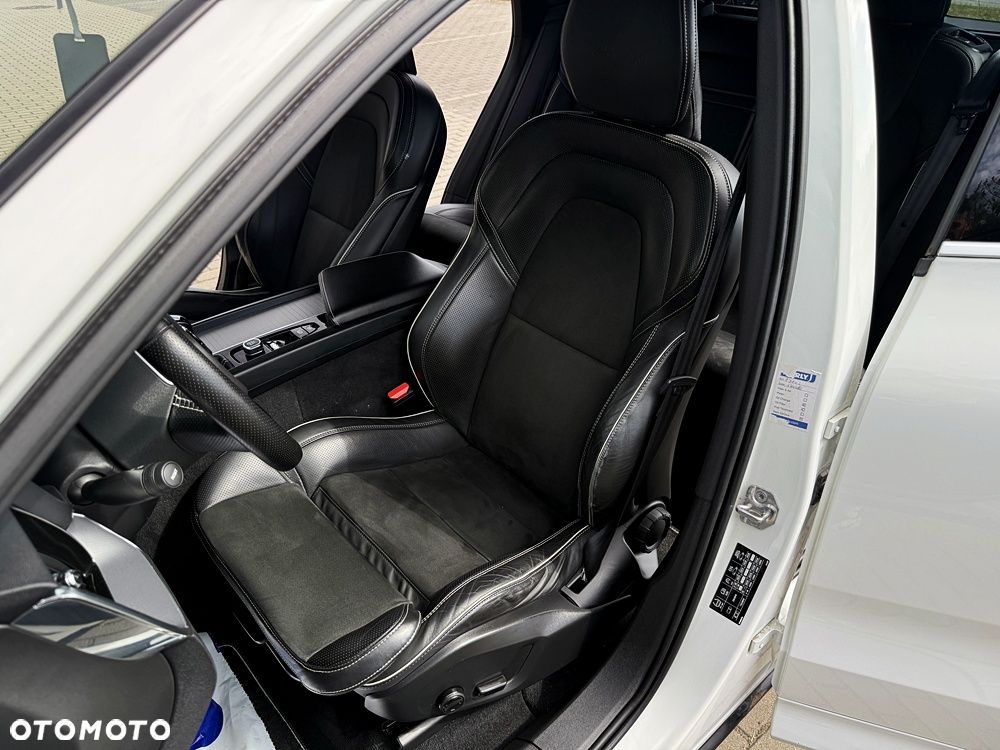 Volvo XC 60 D3 R-Design - 25