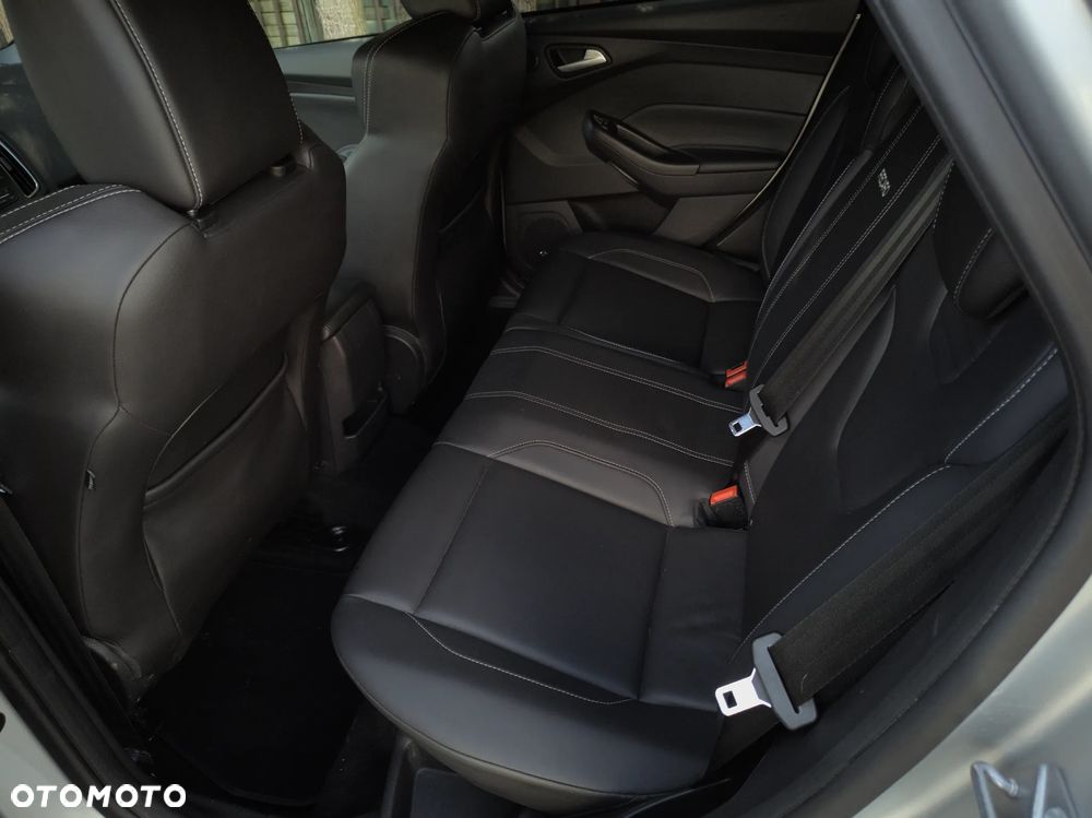Ford Focus 2.0 TDCi ST - 18