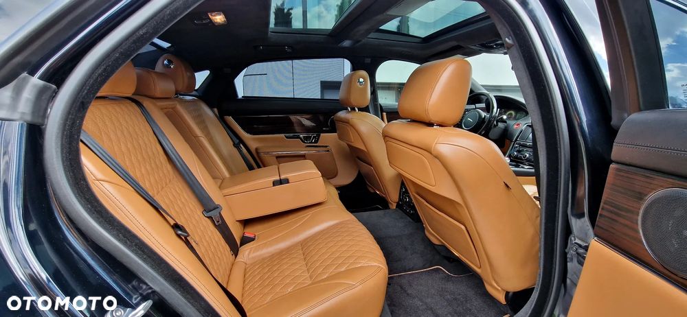 Jaguar XJ 3.0 T LWB Portfolio - 23