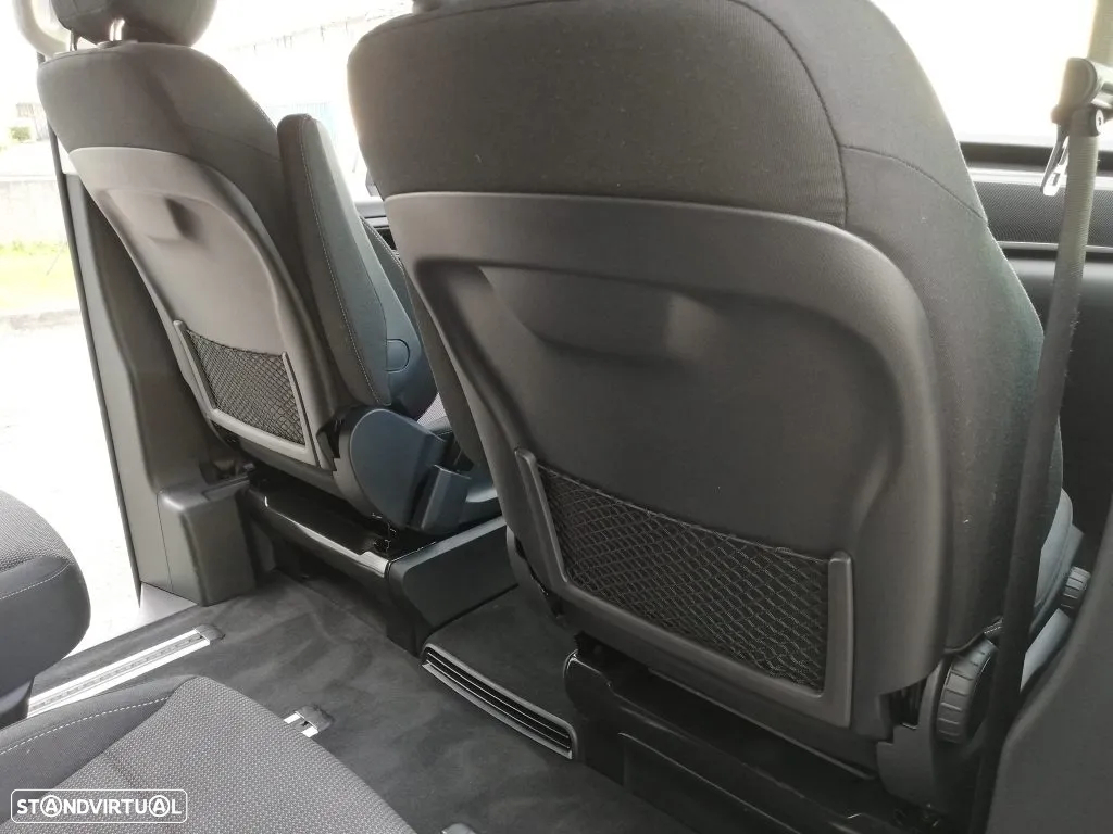 Mercedes-Benz V 220 d Longo Aut. - 23