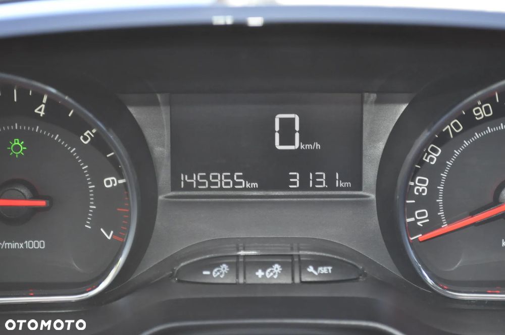 Peugeot 208 82 PureTech Style - 32