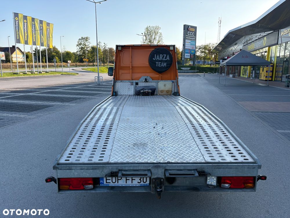 Mercedes-Benz Sprinter - 16