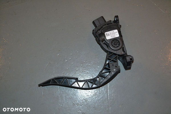 AUDI A4 B8 A5 POTENCJOMETR PEDAŁ GAZU TDI 8K1721523