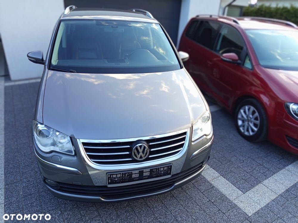 Volkswagen Touran 2.0 TDI DSG Highline - 27