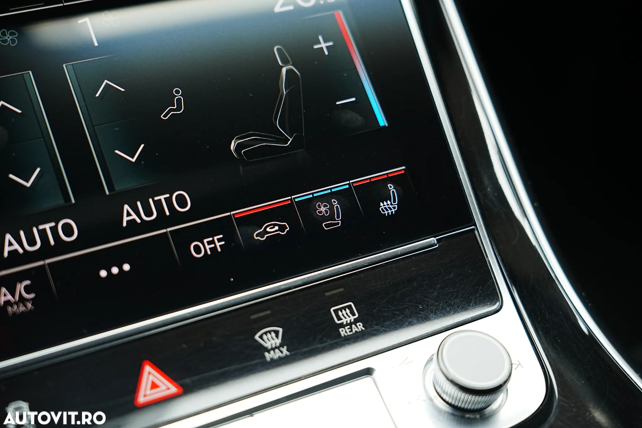 Audi Q7 55 TFSI e quattro Tiptronic PHEV S Line - 28