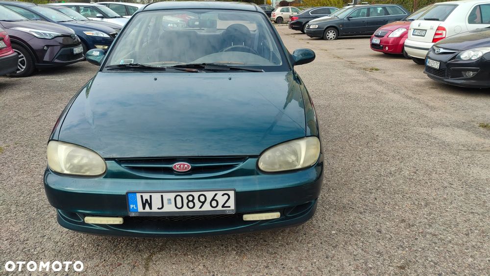 Kia Sephia 1.5 LS - 1