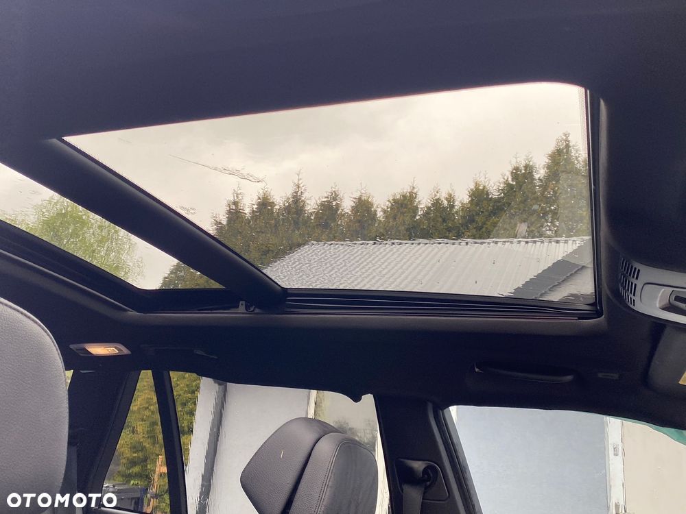 BMW X5 xDrive50i Sport-Aut - 24