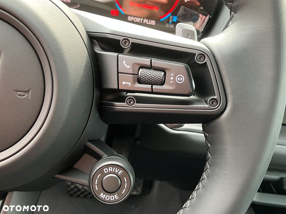 Porsche Cayenne - 25