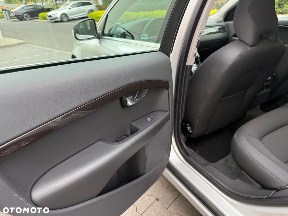 Volvo V70 2.0T Momentum - 21