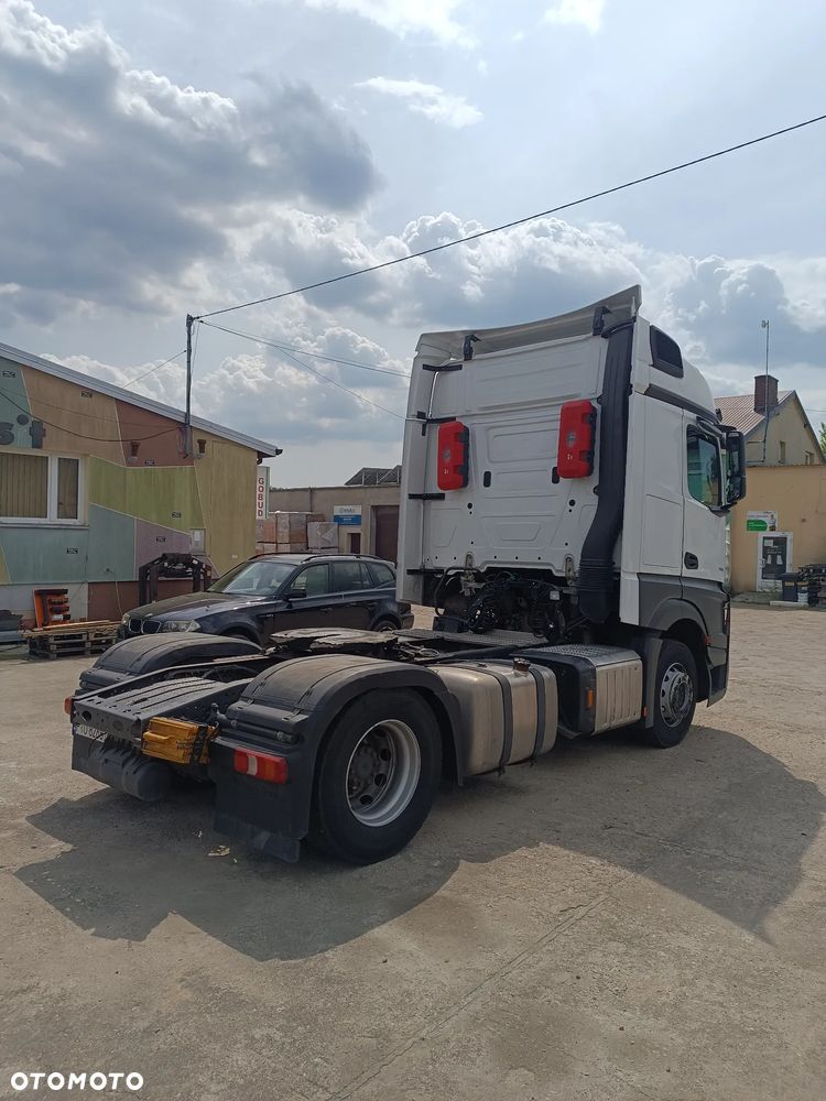 Mercedes-Benz Actros - 4