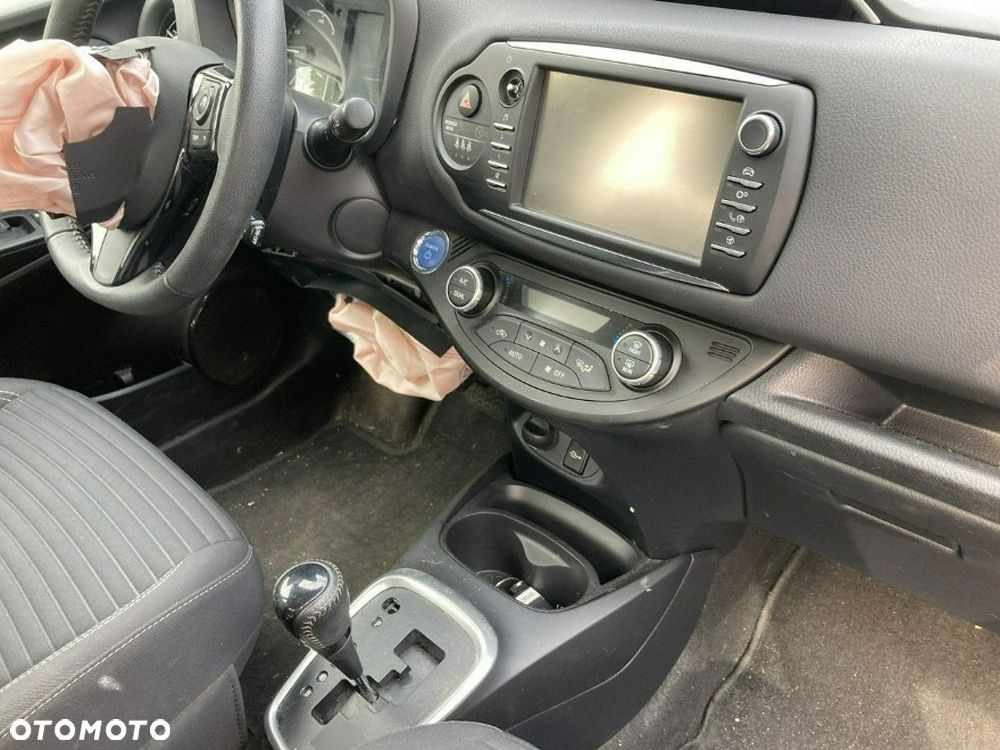 Toyota Yaris - 3