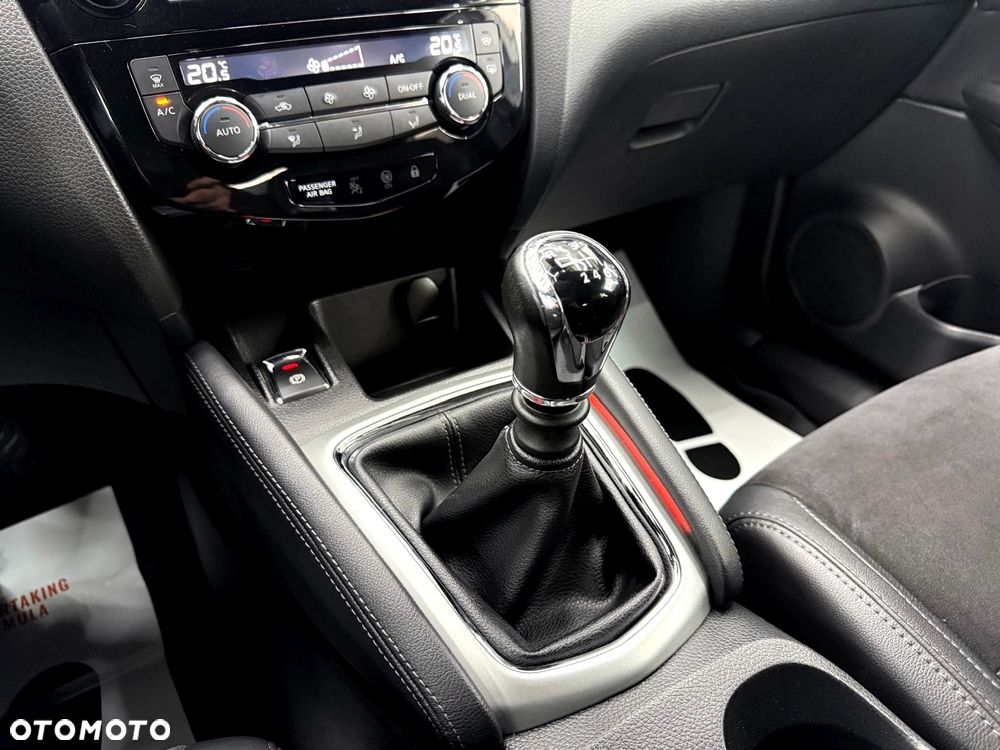 Nissan Qashqai 1.5 dCi Tekna EU6 - 19