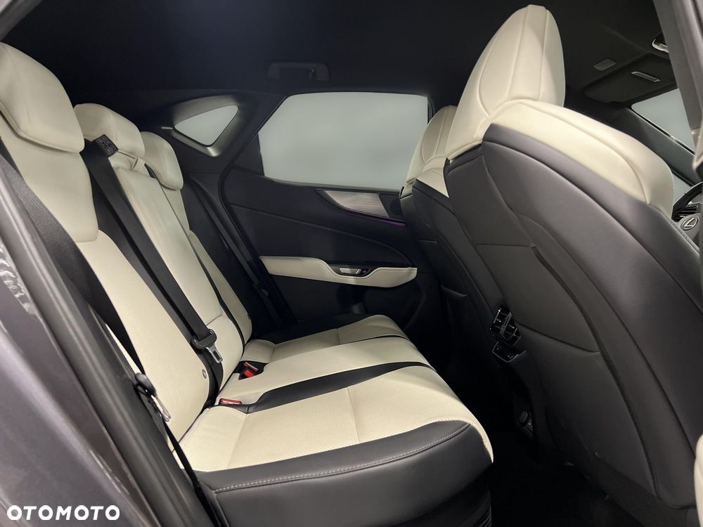 Lexus NX 350h F Sport AWD - 11