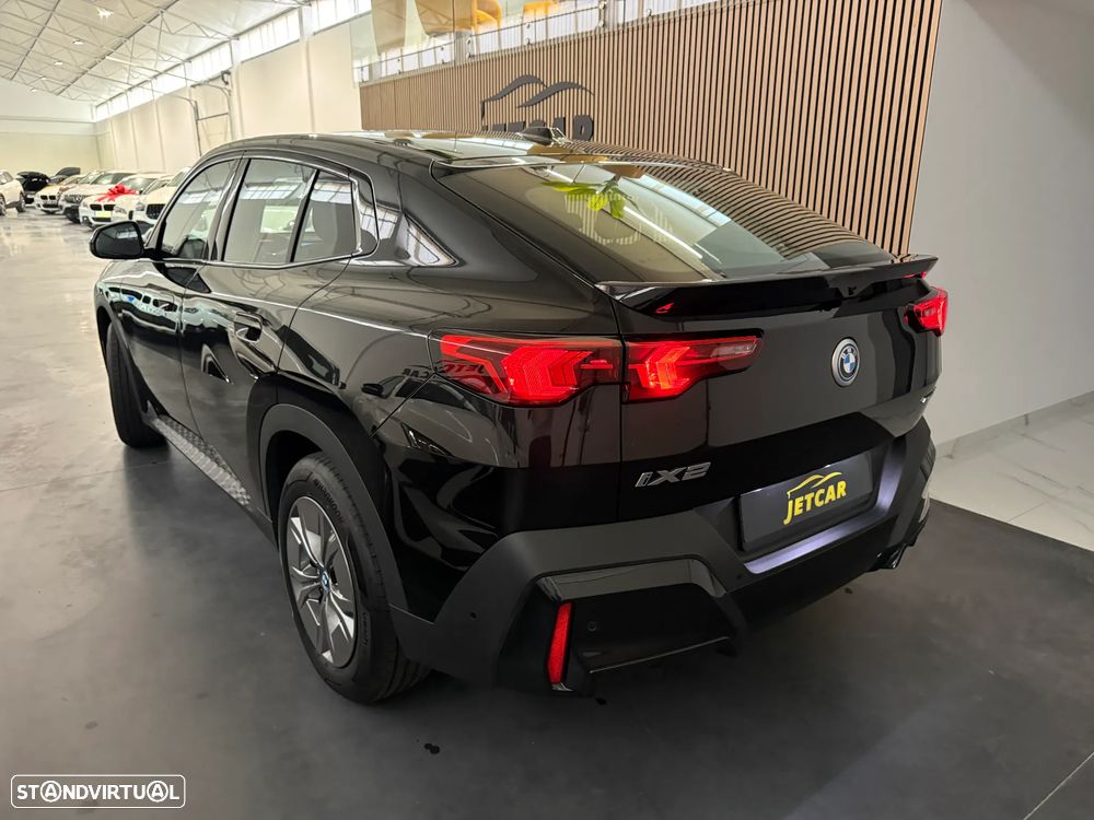 BMW iX2 - 3