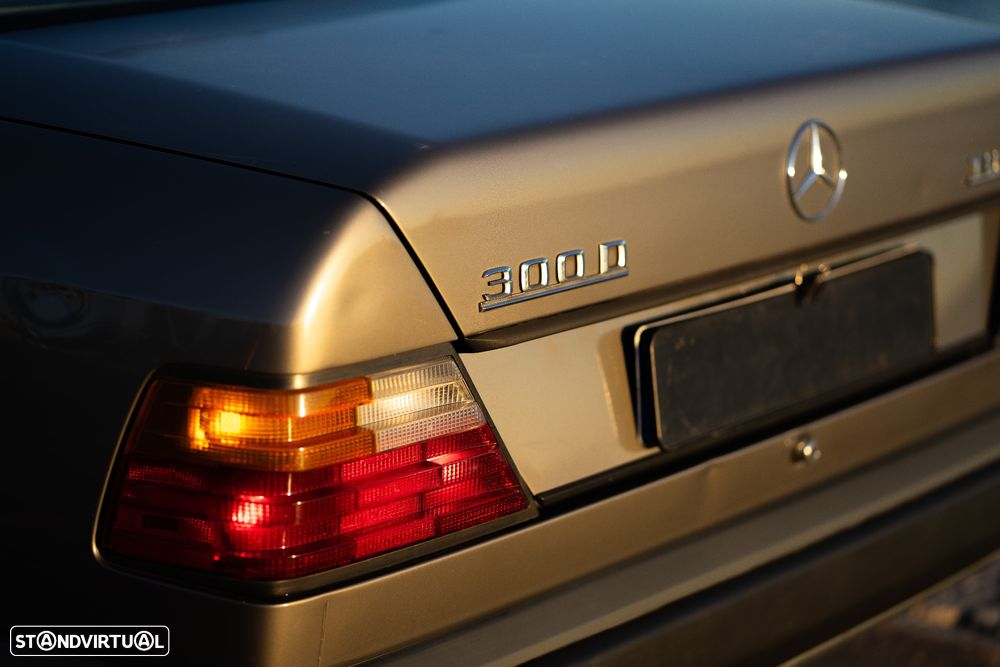 Mercedes-Benz W124 (1984-1997) 300 D Turbo - 19