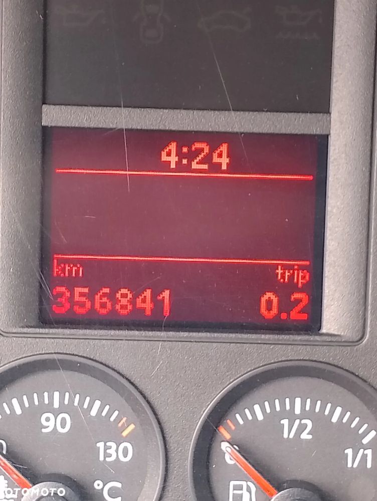 Volkswagen Golf 2.0 TDI Comfortline - 12