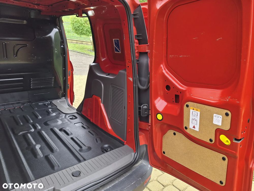 Ford TRANSIT CONNECT TREND - 11