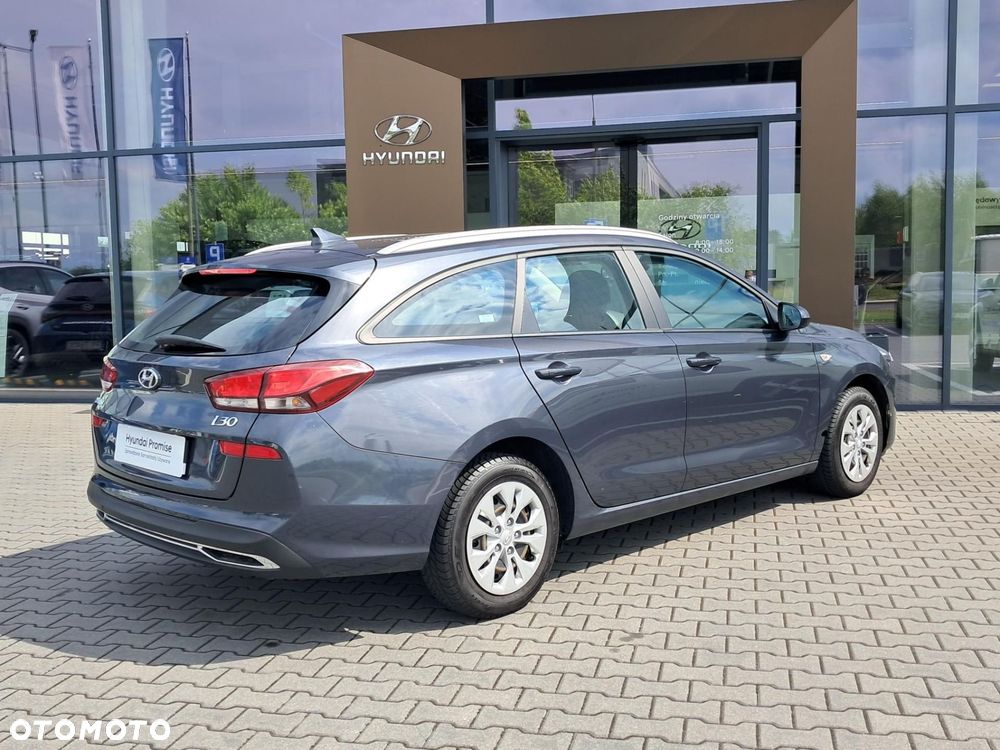 Hyundai i30 1.5 DPI Smart - 9