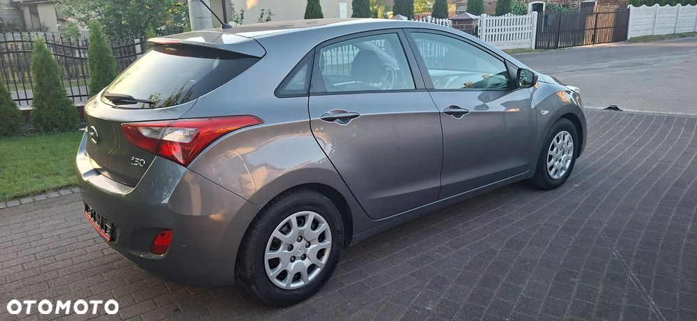Hyundai i30 1.4 Classic + - 23