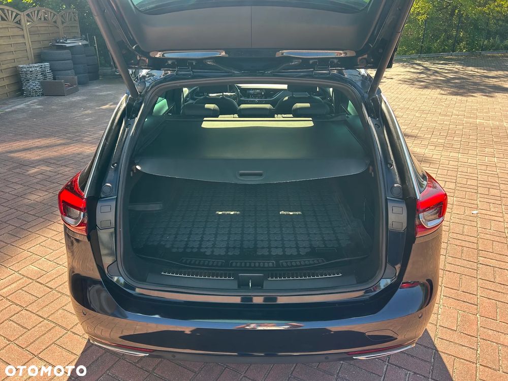 Opel Insignia 2.0 T 4x4 Exclusive S&S - 9